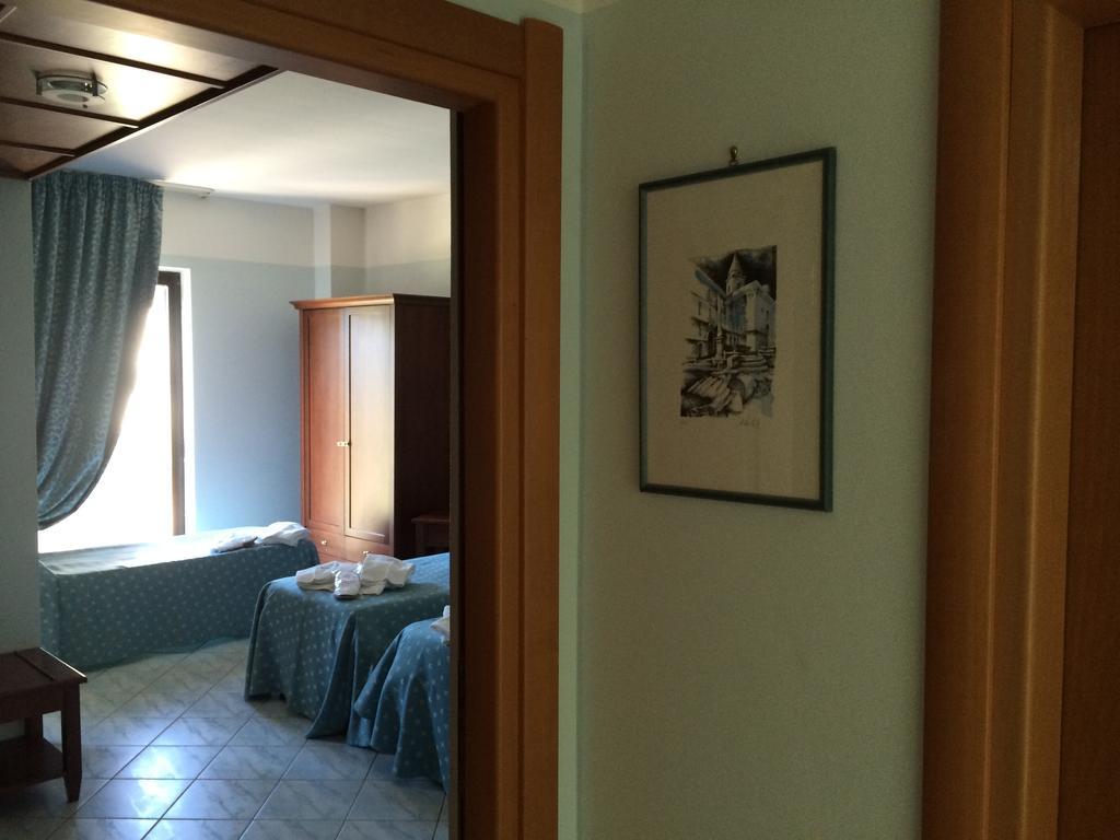 Hotel D.G. Garden Benevento Habitación foto