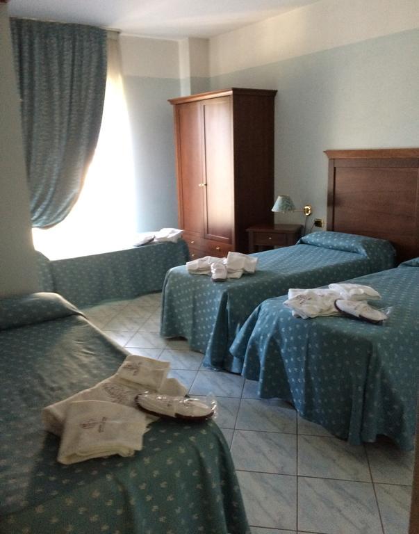 Hotel D.G. Garden Benevento Habitación foto